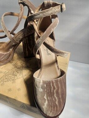 Free People Velvet Remi Platform Size7 EU 37